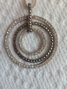 Lavish SS Marcasite And Crystal Necklace.